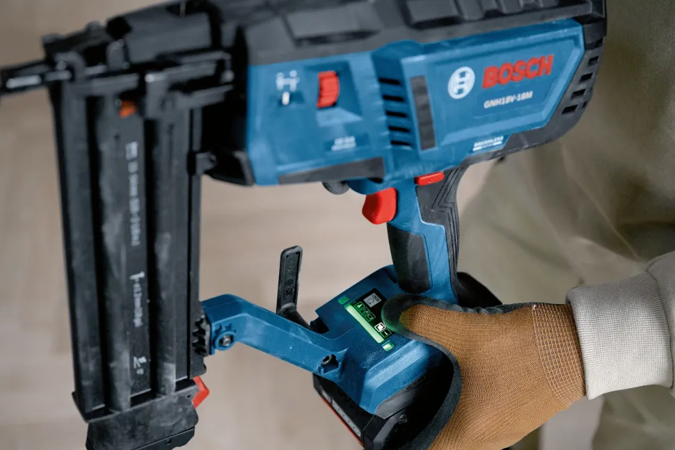 Bosch Power Tools 18-Gauge Brushless Brad Nailer GNH18V-18MN