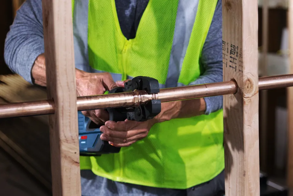 Bosch Power Tools Press Tool W/ 1/2", 3/4", 1" Jaws GPT18V-24L14