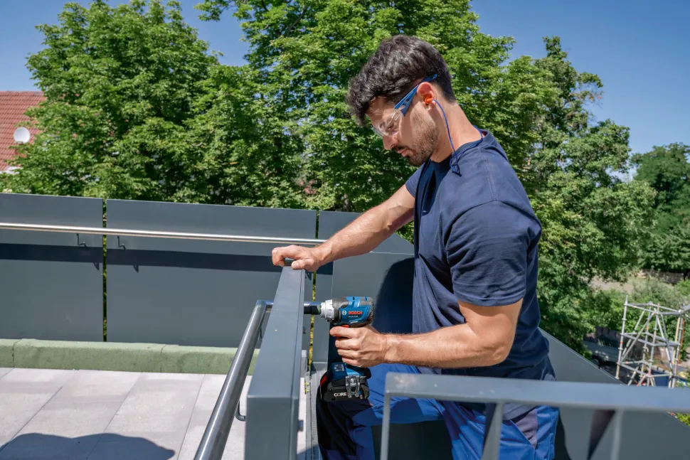 Bosch Power Tools 18V 3/8" Impact Wrench GDS18V-230CB24