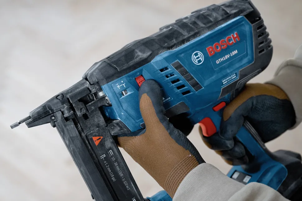 Bosch Power Tools 18V 18-Gauge Narrow Crown Stapler GTH18V-18MN
