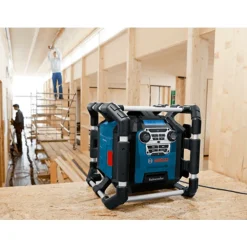 Bosch 18V Jobsite Radio with Bluetooth 5.0 and Power Station GPB18V-5CN