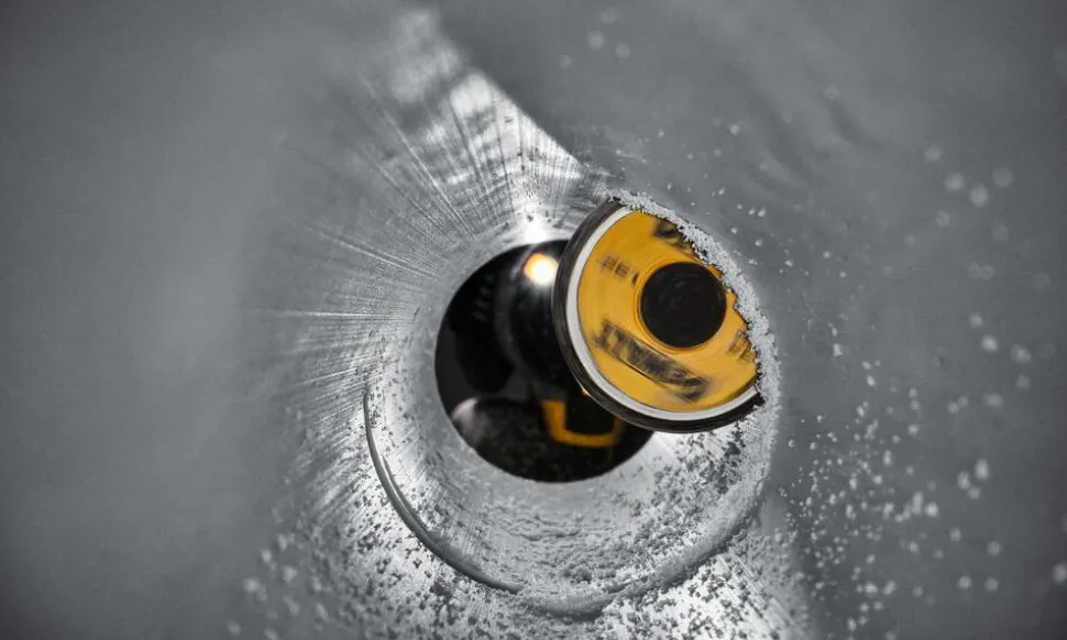 DeWalt Impact Connect Inside Pipe Cutter 1-1/3" Diamond Grit DWAIPCIR