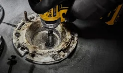 DeWalt Impact Connect Inside Pipe Cutter 1-1/3