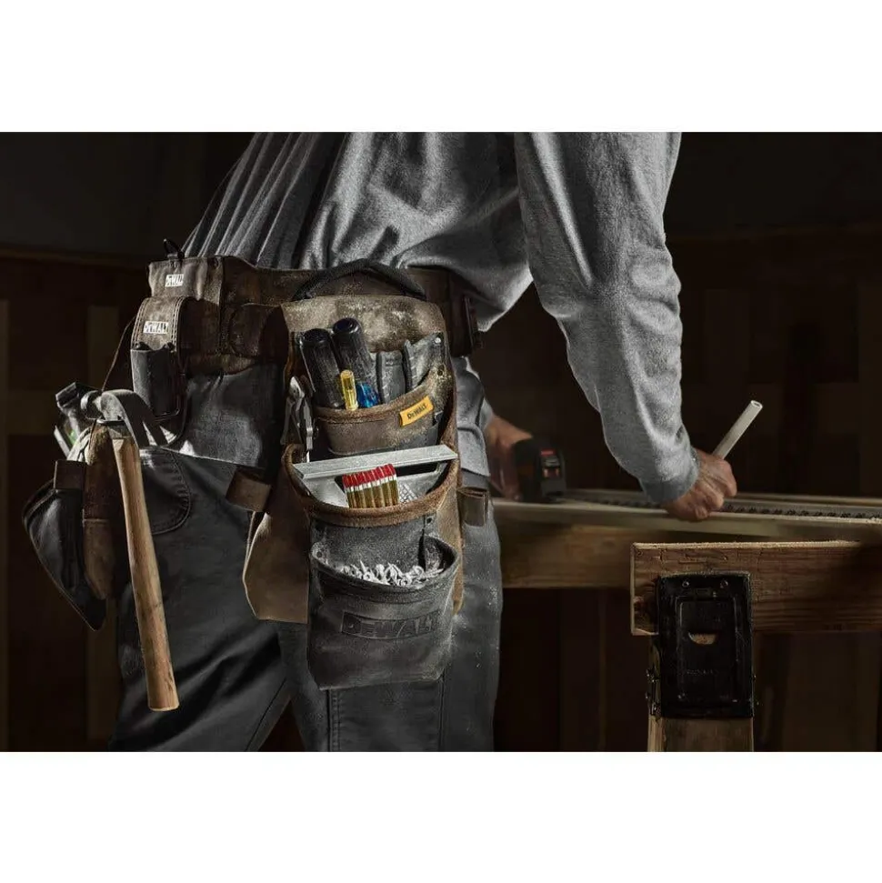 DeWalt Leather Tool Rig DWST550113