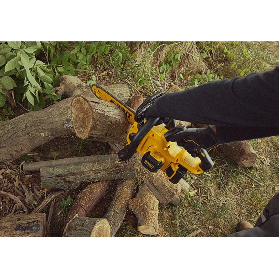 DeWalt 20V MAX Compact 12" Brushless Cordless Chainsaw Kit DCCS621P1