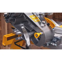 DeWalt 20V MAX* XR 12 in. Double Bevel Sliding Miter Saw Kit DCS785WW1