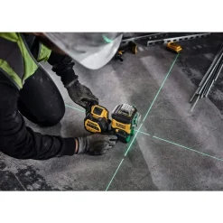 DeWalt 20V MAX XR 3x360 Green Laser DCLE34030G