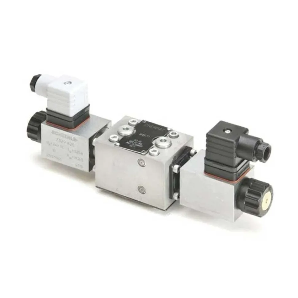 Enerpac 4-way, 3-position, 24 VDC Solenoid Poppet Valve VP0311