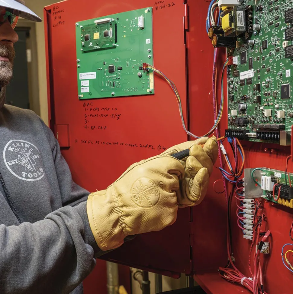 Klein 2-in-1 Insulated Electronics Screwdriver, Phillips, Slotted Bits 32581INS