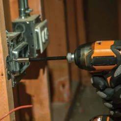 Klein 14-in-1 Multi-Bit Adjustable Length Screwdriver 32303