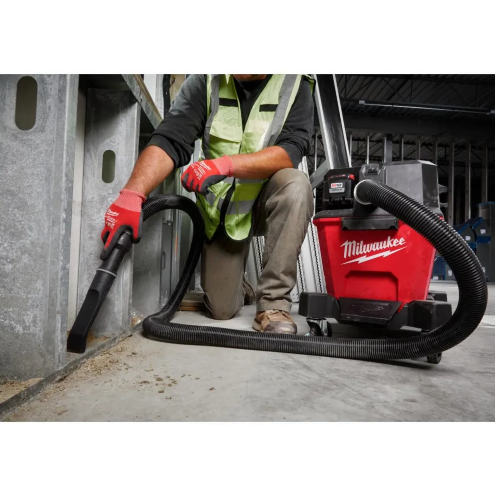 Milwaukee 1-7/8" Curved Nozzle 49-90-1983