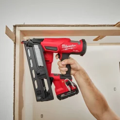 Milwaukee M18 FUEL 16 Gauge Angled Finish Nailer (Tool Only) 2841-20