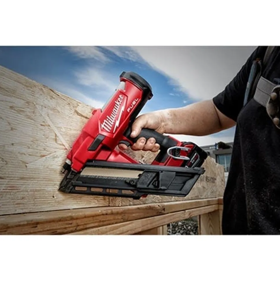 Milwaukee M18 FUEL Framing Nailer 30 Degree (5.0Ah) Kit 2745-21