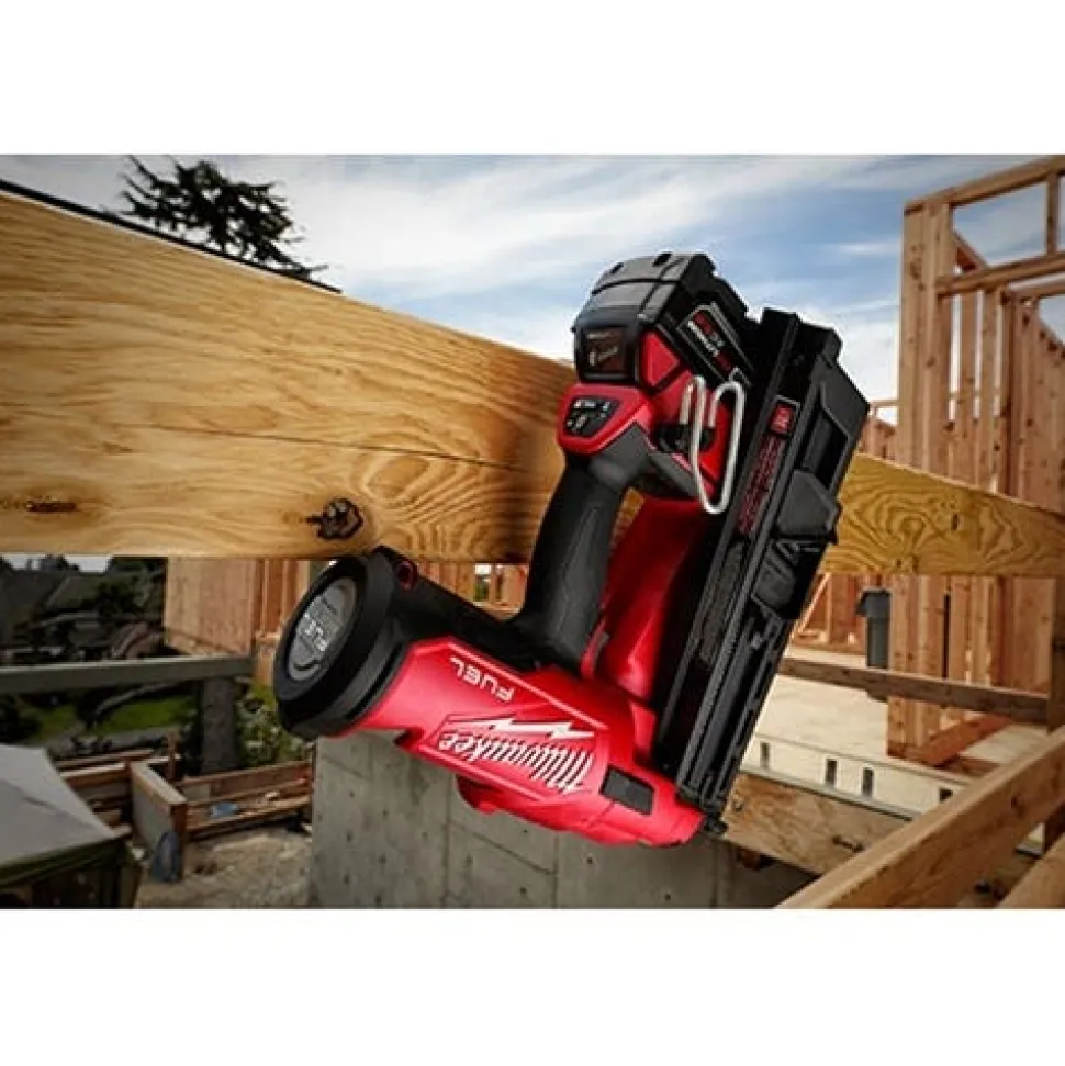 Milwaukee M18 FUEL Framing Nailer 30 Degree (5.0Ah) Kit 2745-21