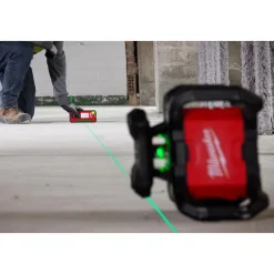 Milwaukee M18 Green Interior Rotary Laser Level Kit w/ Remote/Receiver & Wall Mount Bracket 3702-21