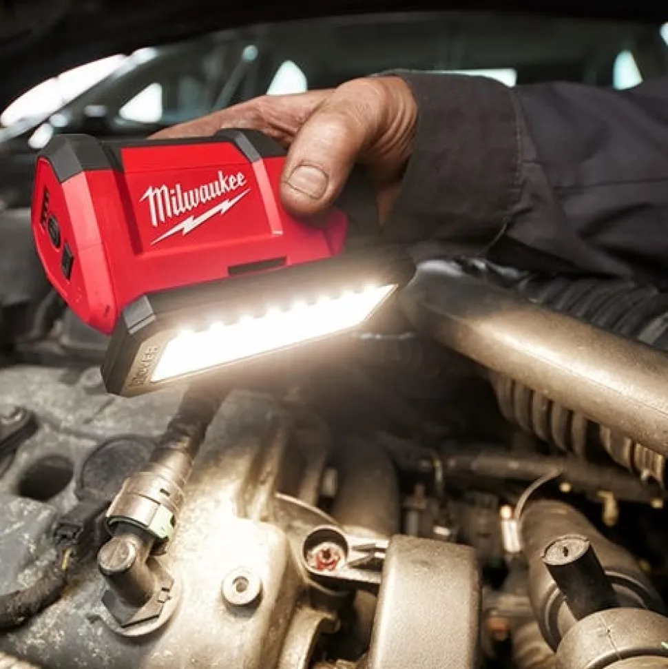 Milwaukee M12 ROVER Pivot Service Flood Light LED 700 Lumens & USB Charging 2367-20