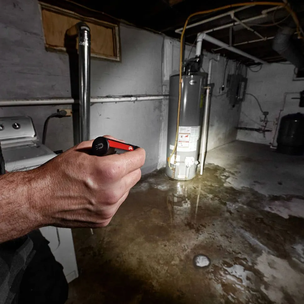 Milwaukee Rechargeable 500L Everyday Carry Flashlight 500 Lumens 2011R