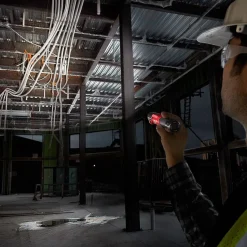 Milwaukee REDLITHIUM USB Rechargeable 500 Lumen Pivoting Flashlight (3.0Ah) Kit 2113-21