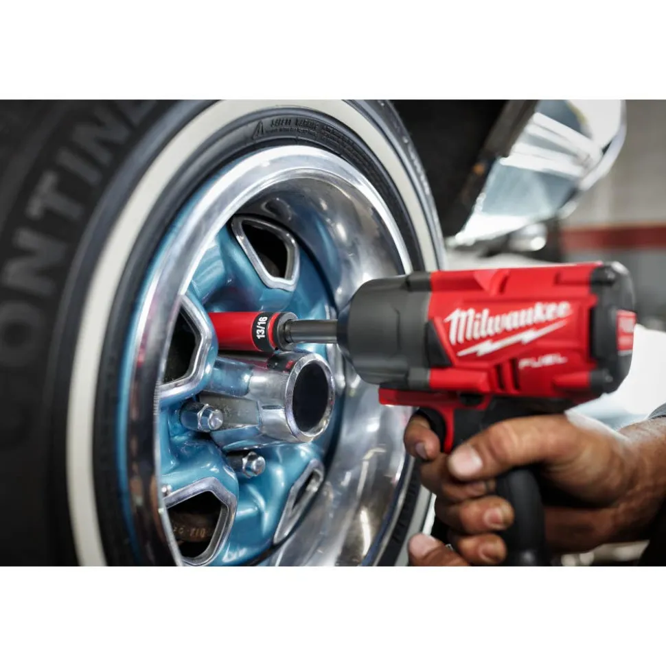 Milwaukee SHOCKWAVE Impact Duty 1/2" Drive 15/16" SAE Lug Nut Wheel Socket 49-66-7813