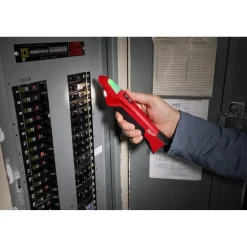 Milwaukee Tools Circuit Breaker Finder with LED 2222-20