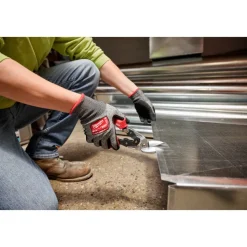 Milwaukee Tools Right Cutting Offset Aviation Snips 48-22-4552