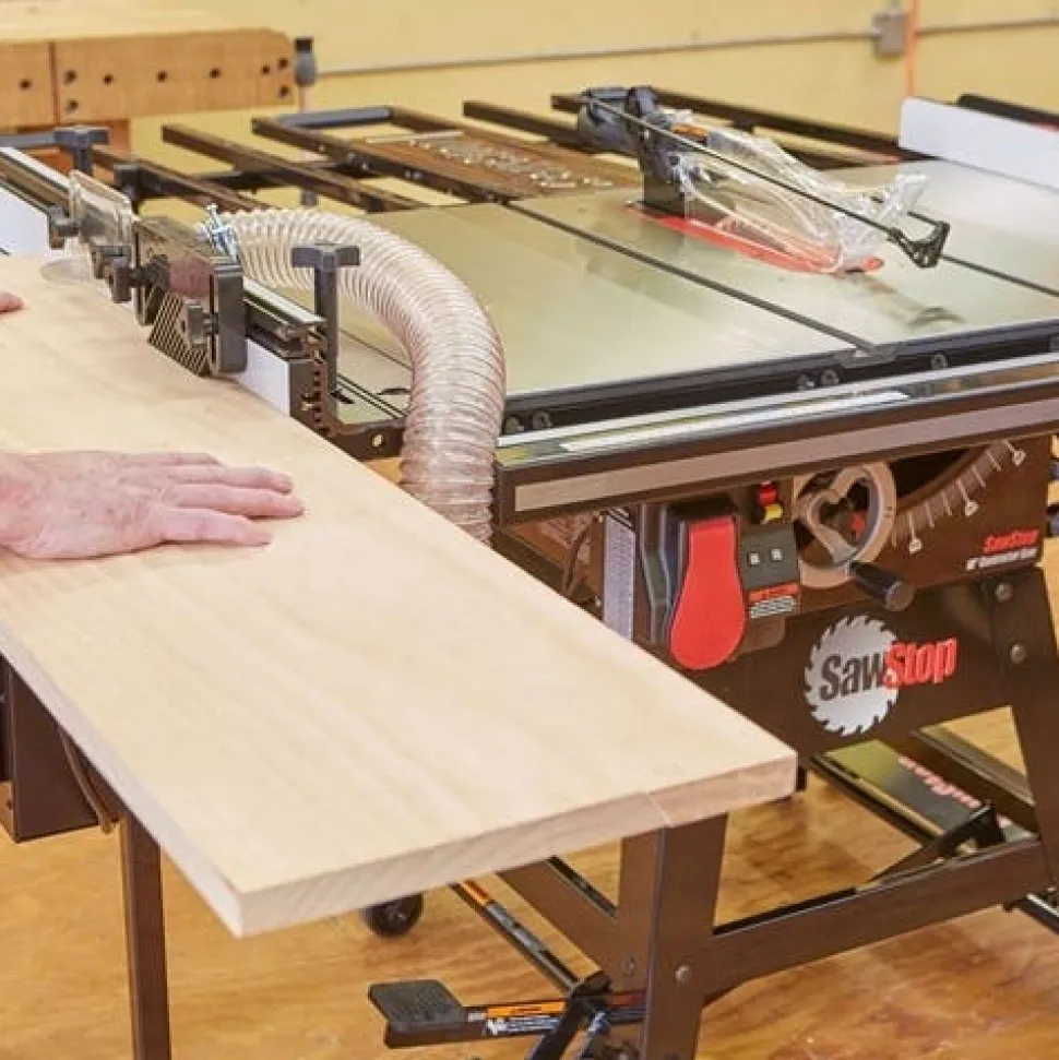 SawStop Table Saws SawStop 1.75HP Contractor Saw 30" Professional Fence CNS175-PFA30 CNS175-PFA30