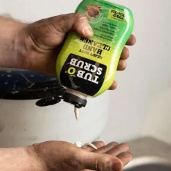 Tub-O Towels Heavy Duty Hand Cleaner 18oz Squeeze Bottle TS18