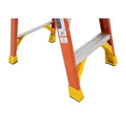Werner 10' Fiberglass Podium Ladder 4' Platform Type IA PD6204