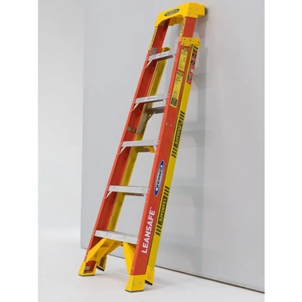 Werner 4' LeanSafe Type IA Fiberglass Leaning Ladder L6204